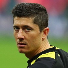 Dortmund Tegaskan Belum Terima Tawaran untuk Lewandowski