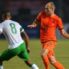 Robben Puji Permainan Tim dan Fans Indonesia
