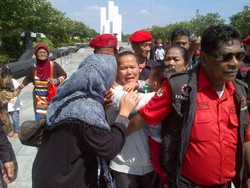 Usai Pemakaman Taufiq, Ada Wanita Misterius Berteriak Megawati Anakku 