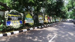 Jl Teuku Umar Dibanjiri Karangan Bunga Untuk Taufiq Kiemas