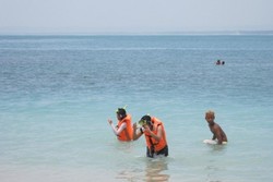 Dimanja Pasir Putih Pangandaran