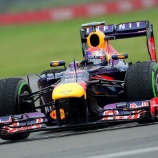 Vettel Rebut Pole