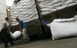 Pemerintah Targetkan Semua Pupuk Pakai Nano Technology di 2015