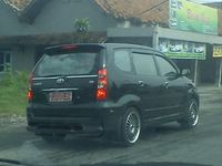 Mobil Pelat Merah, Peleknya Racing