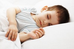 Umur Berapa Anak Perlu Tidur Terpisah dari Orang Tuanya?