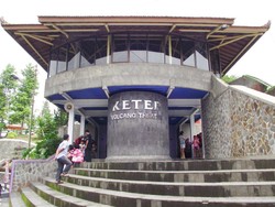 Cukup Satu Tempat Ini Untuk Melihat 5 Gunung di Jawa