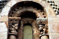 Ada Banyak Ukiran Erotis di Biara Spanyol