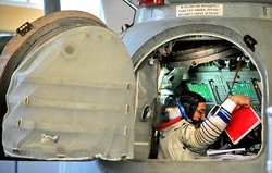 Menjadi Astronot Sungguhan di Star City