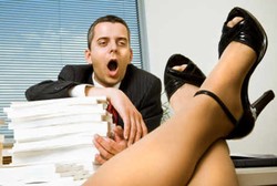 Benda-benda Tak Wajar yang Bisa Bangkitkan Gairah Seksual