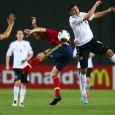 Ketika Penikmat Sepakbola Jadi Cenayang