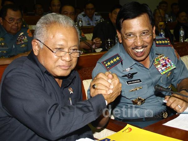 Komisi I Rapat Tertutup dengan Menhan