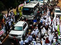 Ada Demo FPI, Lalin Semanggi-Blok M Macet