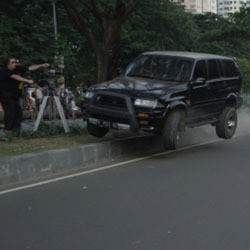 Duh, Gareth Evans Hampir Tertabrak di Adegan Kejar-kejaran Mobil The Raid 2