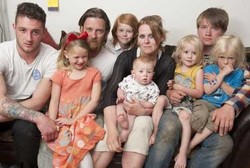 Kena Penyakit Langka, 7 Kakak Beradik Ini Jadi Buta di Usia 20 Tahun