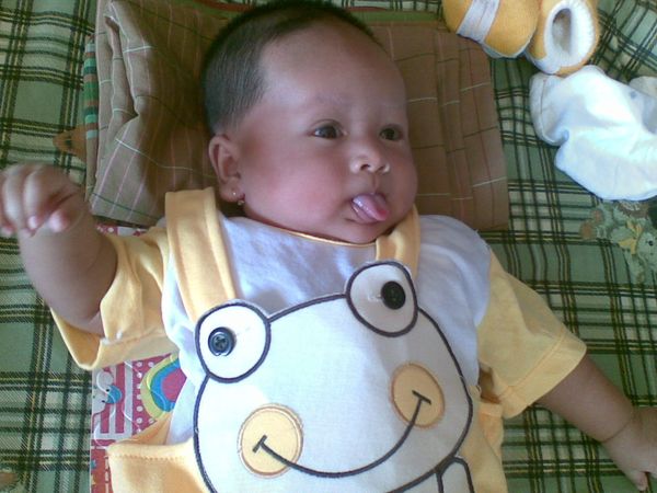 Farisa Cahaya Prameswari, 8 Bulan, Perempuan