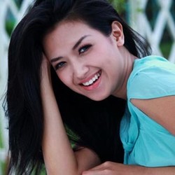 Sylvia Fully, Sekretaris Cantik Penggoda di Honeymoon