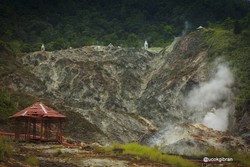 Indahnya Toleransi Beragama di Bukit Kasih Kanonang