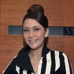 Mannequin Tidak Ingin Dikenal Karena Bayang-bayang Maia Estianty