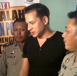 Ari Wibowo Pantau Kondisi Kakek Charmadi yang Ditabraknya