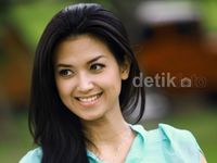 Yuk, Intip Si Cantik Sylvia Fully Syuting!