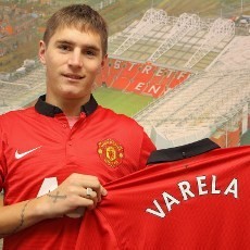 Varela dan Minimnya Bek Kanan Setan Merah