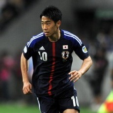 Kagawa Ingin Seperti Rooney dan Van Persie