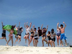Bikini dan Snorkeling Seru di Karimunjawa