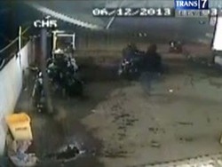 Rampok Tembak Korban, Terekam CCTV