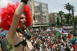 25.000 Turis Meriahkan Parade Gay di Israel