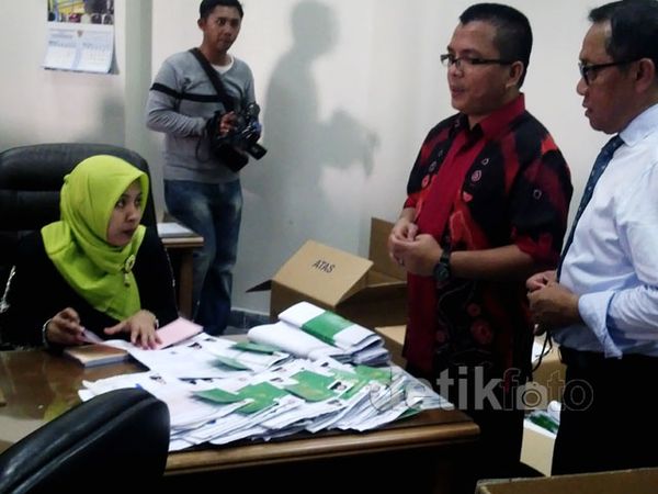 Wamen Denny Cek KJRI Jeddah