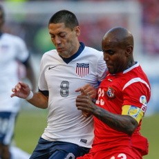 Kalahkan Panama, Amerika Serikat ke Puncak Klasemen