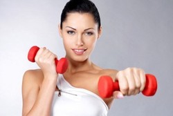 Pengeroposan Tulang pada Perempuan Bisa Dilawan dengan Bodybuilding