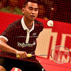 Tommy Tumbangkan Chen Long