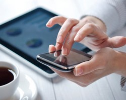 Riset: Terlalu Eksis di Facebook Berisiko Selingkuh Hati Sampai Fisik