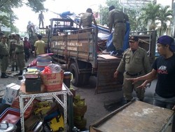 Dianggap Tidak Adil Razia Lapak PKL, Satpol PP Semarang Diprotes