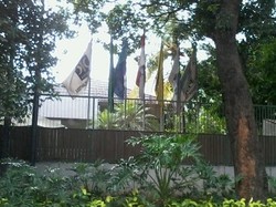 Bendera PKS Masih Berkibar di Markas Setgab Koalisi