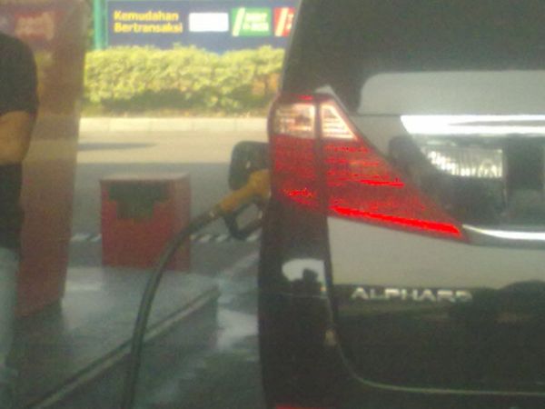 Lagi, Alphard Minum Premium