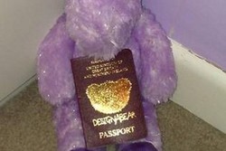 Bawa Paspor Mainan, Bocah Lolos Pemeriksaan Imigrasi Turki