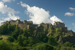 Ini Dia Kastil Paling Berhantu di Inggris