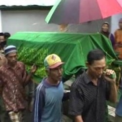 Tiba di Pemalang, Jenazah Korban Ari Wibowo Langsung Dimakamkan