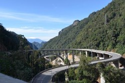 Ini Latar Belakang Dibangunnya Jembatan Kelok 9