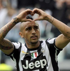 Bantah Minta Nomor 10 Juve, Vidal: Nomor Itu Milik Del Piero