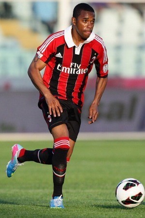 Soal Robinho, Santos Nanti Respons Milan