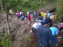Puluhan Rumah di Gunungkidul Tertimbun Longsor 