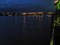 Orok Dikira Boneka, Ditemukan Terapung Bersama Sampah di Sungai Kapuas 