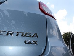 Melajukan Mobil dengan RPM Rendah pada Gigi Tinggi