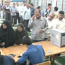Jangka Waktu Pemungutan Suara Pilpres Iran Diperpanjang