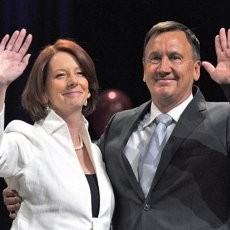 Sebut Kekasih PM Australia Gay, Penyiar Radio Diskorsing