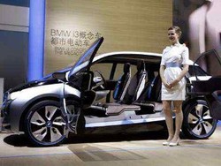 Mobil Listrik BMW i3 Dapat Sambutan Hangat