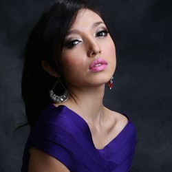 Ini Rahasia Manda Cello Tampil Seksi Menggoda